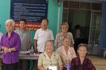 Chương trình “Tình nghệ sĩ” gây quỹ ủng hộ nghệ sĩ sân khấu khó khăn