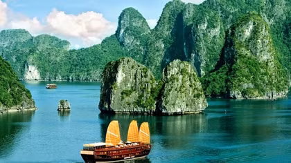 Kỳ quan thiên nhiên thế giới Hạ Long lên sân khấu thực cảnh