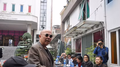 Hàng loạt họa sĩ nổi tiếng bức xúc vì tranh bị làm giả