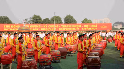Đoàn Nghệ thuật Trống hội diễn mở màn chương trình “Khát vọng – Tỏa sáng”