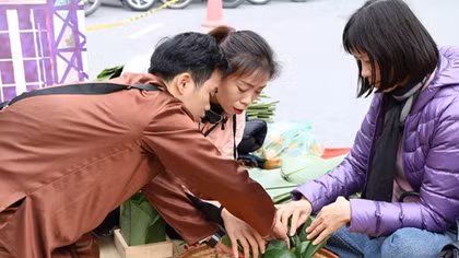 Hào hứng với phiên chợ Tết đặc biệt ở Hà Nội