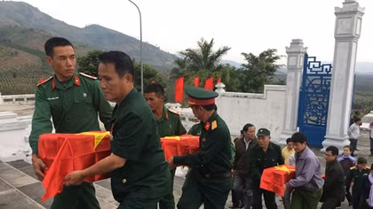 Xúc động lễ truy điệu các liệt sỹ "Trung đoàn mũ sắt" trên đỉnh Chư Tan Kra 