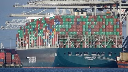 "Số phận" của 18.000 container trên tàu Ever Given sẽ ra sao?
