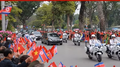 Chủ tịch Kim thăm Việt Nam qua góc máy ấn tượng của truyền thông Triều Tiên