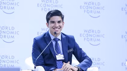 "Mỹ nam 25 tuổi" của nội các Malaysia "gây sốt" tại WEF ASEAN 