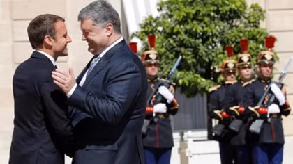 Ông Poroshenko lạc quan về vấn đề Ukraine sau cuộc gặp Tổng thống Pháp 