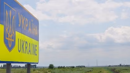 Ukraine ra lệnh cấm "sốc" với công dân Nga 