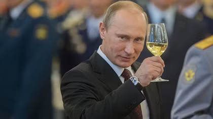 Ông Putin bất ngờ "chúc mừng" cựu điệp viên hai mang Skripal 