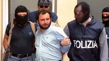 Người dân Italia "không thốt nên lời" vì trùm mafia tàn độc nhất ra tù 