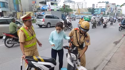 Kiên quyết xử phạt xe đạp, xe máy điện vi phạm luật giao thông