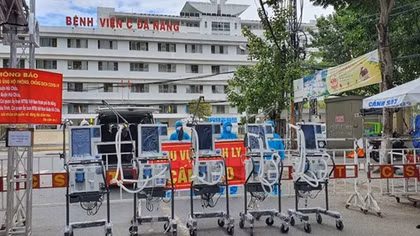 Bệnh viện Đà Nẵng tiếp nhận thêm 5 máy thở hiện đại 