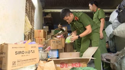 Phát hiện kho dược liệu "khủng" chứa tân dược hết hạn