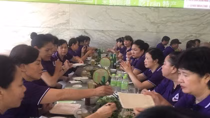 Hàng loạt du khách cấp cứu sau khi ăn trưa ở Đà Nẵng