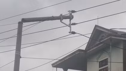 Bão số 10 khiến gần 500.000 hộ dân bị mất điện, 