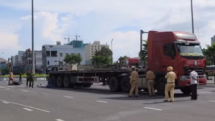 Cấm dừng, đỗ các phương tiện và vận tải trên toàn tuyến đường ra cảng Tiên Sa 