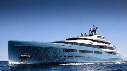 Siêu du thuyền 150 triệu USD của ông chủ CLB bóng đá Tottenham bất ngờ cập cảng Tiên Sa - Đà Nẵng