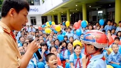 Đà Nẵng tuyên truyền chấp hành ATGT và đội MBH cho học sinh 