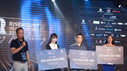 Giải Golf Championship 2020 ủng hộ trên 1 tỉ đồng cho miền Trung 