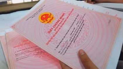 Nữ chuyên viên lấy 22 sổ đỏ cho "mượn" để chứng minh năng lực kinh doanh