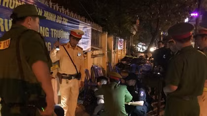 Nhóm thanh niên phê thuốc lắc thuê taxi đi “cổ vũ bóng đá”