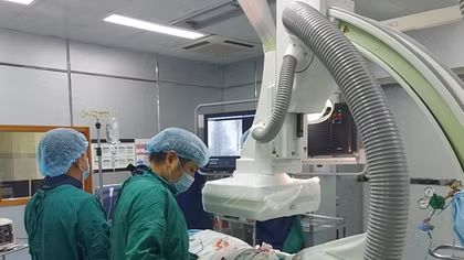 Cấy máy khử rung thành công trên bệnh nhân nhi mắc hội chứng Brugada 