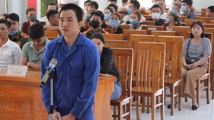Dùng cục bê tông ném vào đầu bạn nhậu chỉ vì “không vừa mắt” 