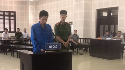 Nghi vợ ngoại tình, chồng cuồng ghen đâm vợ trọng thương 