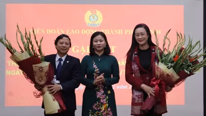 Tôn vinh 100 thầy thuốc tiêu biểu ngành Y tế Thủ đô