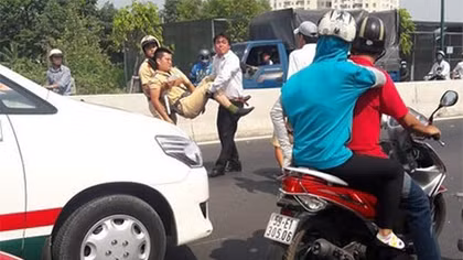 Ma men lái xe bỏ chạy tông CSGT trọng thương
