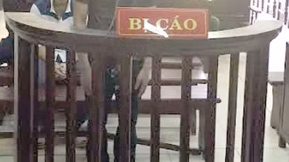 “Con nghiện” lĩnh 18 tháng tù vì chống người thi hành công vụ
