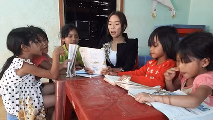 “Bông hoa khuyết của núi” trong lớp học nghèo miền cao nguyên