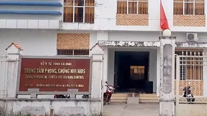 Phó giám đốc Trung tâm phòng chống HIV/AIDS Cà Mau bị kỷ luật