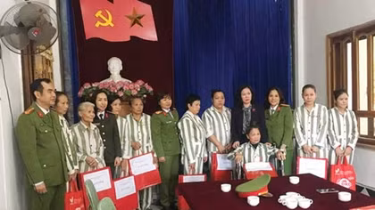 Mang yêu thương cảm hóa người lầm lỗi