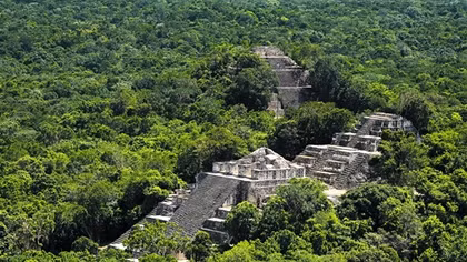 Calakmul: Thành phố 2 kim tự tháp và 3 viên đá