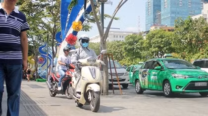 Giao thông vỉa hè TP HCM 2017