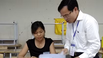 Chấm thẩm định một số bài thi THPT tại Hoà Bình, Lâm Đồng và Bến Tre