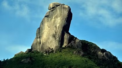 Tản mạn từ huyền tích Ðá Bia
