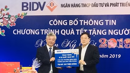Ngân hàng BIDV dành 20 tỷ đồng trao quà Tết cho người nghèo
