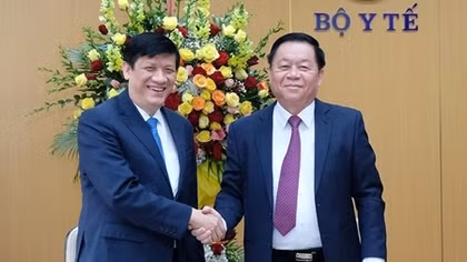 Lan tỏa tấm gương cán bộ ngành Y không ngại hiểm nguy trên tuyến đầu chống dịch