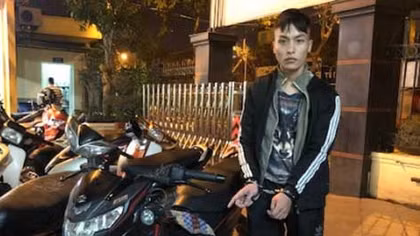 Cảnh sát cơ động thu hồi tài sản trả cho dân trong đêm