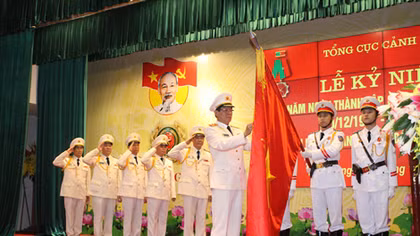 Cục Hậu Cần Cảnh sát đón nhận Huân chương Bảo vệ Tổ quốc hạng Ba