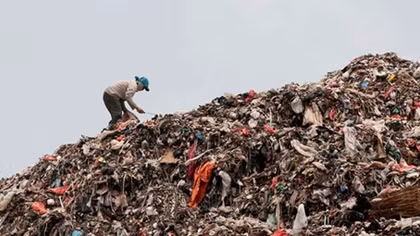 Để chấm dứt "chiến tranh nhựa" toàn cầu