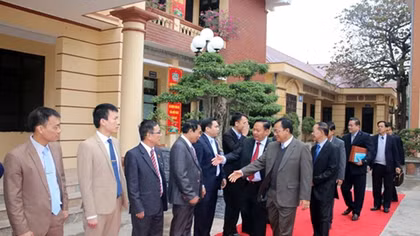 Đoàn đại biểu Tổng cục Trại giam Vương quốc Campuchia thăm và làm việc tại Trường trung cấp CSND VI