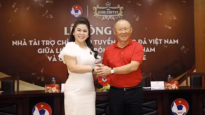 Chuyện của cà phê và bóng đá Việt