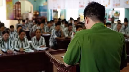 Những người thầy đặc biệt sau cánh cổng trại giam