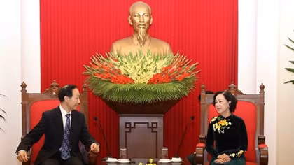 Góp phần vun đắp quan hệ hữu nghị giữa nhân dân hai nước Việt Nam - Trung Quốc