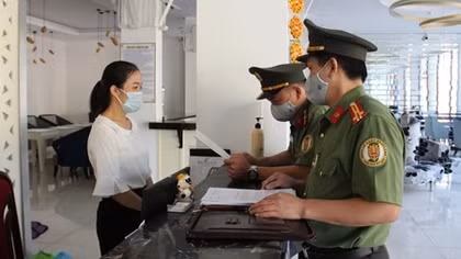 Kiểm soát xuất, nhập cảnh để phòng ngừa dịch COVID-19
