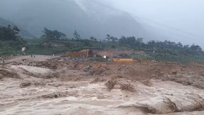 Mưa lũ đột ngột gây thiệt hại lớn cho các tỉnh miền núi phía Bắc