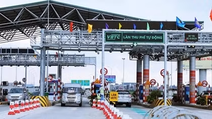 Dừng thu phí, xả trạm khi ùn tắc ngày cuối kỳ nghỉ Tết 