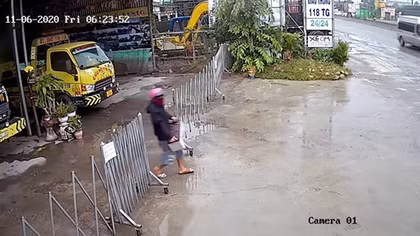 Đột nhập bãi xe cứu hộ giao thông lấy trộm tài sản
